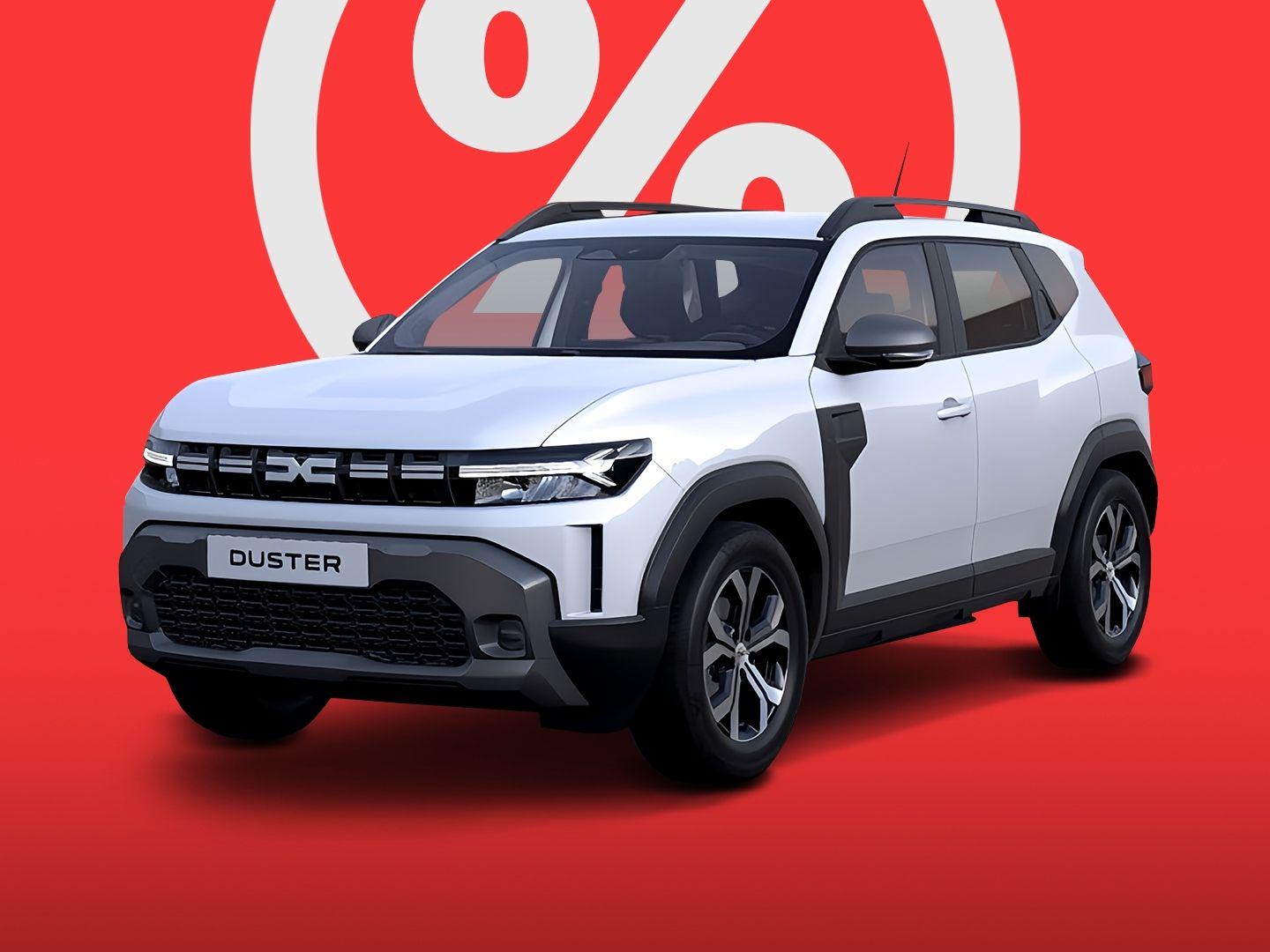 Weisser Dacia Duster SUV in Dreiviertelansicht vor rotem Hintergrund mit grossem Prozentzeichen, symbolisch fuer Rabatt- oder Sonderangebotsaktionen.